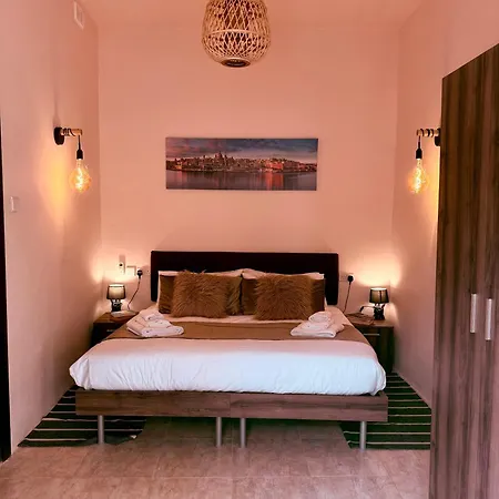 Square Guest house *